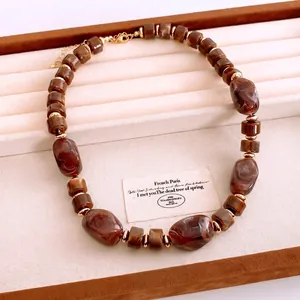 Collier Perles Rétro Acrylique Résine Texture Marbre Ambre Brun Entretoises Métalliques Dorées Chaîne Clavicule Pour Femme
