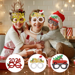 Set of 3 Christmas and 2024 party glasses in red, gold and silver glitter finishes