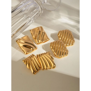 Classic 18K gold stainless steel earrings set with square and wave textured patterns