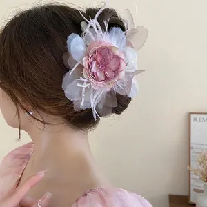 Pince À Cheveux Fleur En Tissu Vintage Avec Plumes Délicates Style Français Élégant Accessoires De Coiffure Floraux Pour Femmes