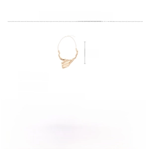 Detailed view of irregular geometric pleated necklace with size and length specifications