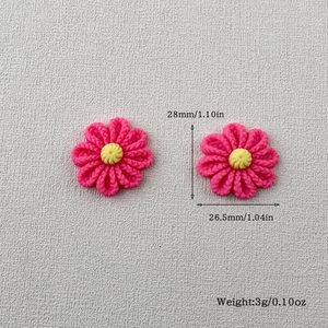 Detailed view of pink resin flower DIY charms showing 28mm size and weight specs