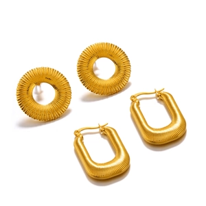 Minimalist 18K gold plated stainless steel geometric hoop earrings with sunburst texture