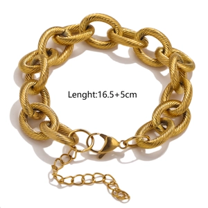 Detail of 13mm gold spiral link bracelet showing lobster clasp and 16.5+5cm length extension
