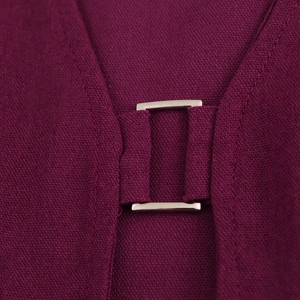 Robe longue sans manches col en V profond violet foncé en lin avec boucle métallique