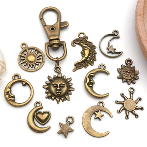 Set ciondoli vintage sole luna stella in bronzo con chiusura a moschettone per fai da te