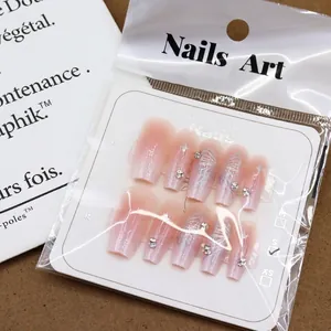 Faux ongles dégradés roses avec papillons argentés et strass brillants taille S
