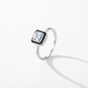 Bague élégante en argent S925 avec zircon carré et bordure décorative en émail noir