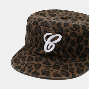 Casquette rétro à imprimé léopard avec broderie blanche de la lettre C en 3D unisexe