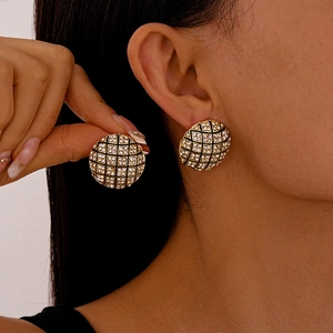 Vintage Goldene Ohrstecker Rund mit Pavé-Diamanten und schwarzem Gittermuster Detail