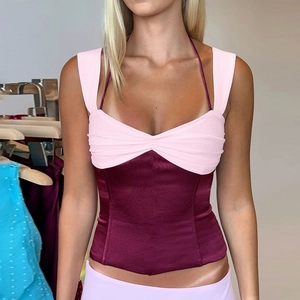 Top a corsetto bicolore rosa e bordeaux da donna con spalline sottili e raso lucido