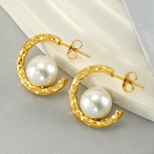 Vintage C-Shaped Stud Earrings Stainless Steel 18K Gold Plated Hammered Texture With White Artificial Pearl Elegant For Women