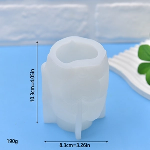 Front view of owl silicone mold for DIY candles with dimensions 10.3cm and 8.3cm