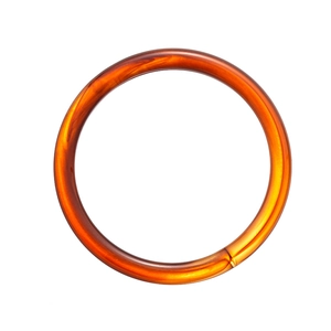 Retro amber tortoiseshell resin geometric round bangle with a smooth translucent finish