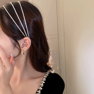 Serre-tête élégant à plusieurs rangées de perles argentées pour femmes au design coréen chic
