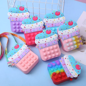 Kinderen Cupcake Siliconen Push Pop Fidget Speelgoed Crossbody Tas Cartoon Ijs Portemonnee Voor Meisjes Decompressie Schoudertas