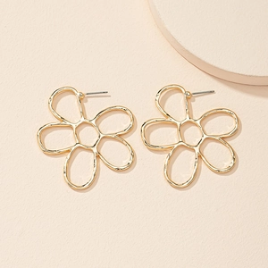 Minimalist hollow five-petal flower stud earrings in gold with textured finish
