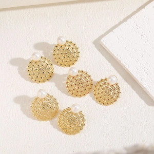 Luxurious 14K gold-plated hollow pearl earrings with colorful zircon stones in three colors