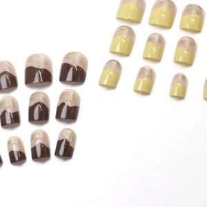 Short chocolate brown and yellow wavy press-on nails with a glossy finish 24pcs set