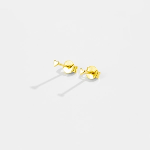 Minimalist S925 sterling silver heart stud earrings in polished gold finish for women