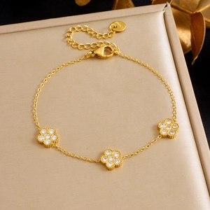 Bracelet À Breloques Fleurs Délicat Acier Inoxydable Zircon Blanc Incrusté Plaqué Or Bijoux Style INS Femmes