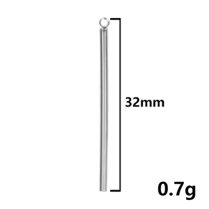 Detailed view of a 32mm polished stainless steel cylinder pendant with size and weight