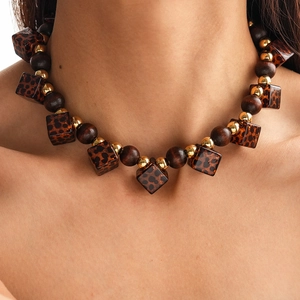 Retro Leopard Print Square Acrylic Bead Necklace With Round Wood Beads Bohemian Maillard Style Jewelry For Women