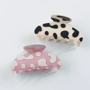 Grandes pinces à cheveux à motif vache en crème et rose pour la coiffure
