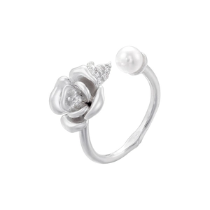 Detail view of 925 silver rose flower ring with sparkling crystals and a white pearl