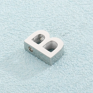 Polished silver stainless steel letter B pendant charm with 3D design for necklaces