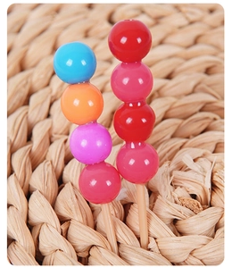 Macro de perles en résine colorées sur bâtons en bois pour accessoires de cheveux DIY