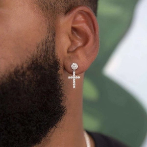 Silberne Kreuz-Ohrringe für Herren mit glänzenden Zirkonia-Steinen im Hip-Hop-Stil
