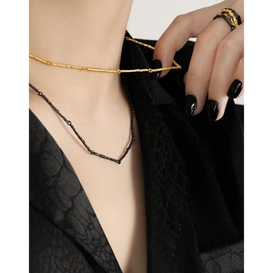 Irregular branch texture S925 sterling silver necklace and ring set on black suit model