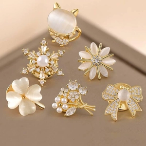 Alloy Cat Eye Stone Rhinestone Brooches Elegant Anti-Exposure Collar Pins For Women Clothes Accessory