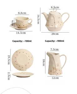 Dimensions détaillées du service à thé floral en céramique avec théière et tasse