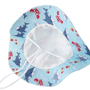 Cappello da pescatore blu per bambini con stampe marine e laccetto antivento regolabile