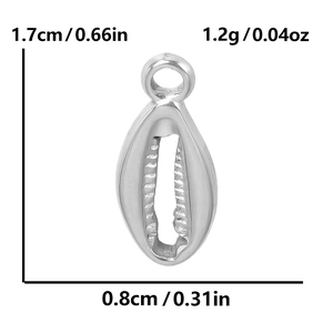 Vue macro montrant les dimensions d'un pendentif coquillage dentelé en acier inoxydable 304