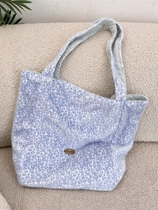 Grand sac fourre-tout en peluche bleu clair à motif léopard et fausse fourrure douce