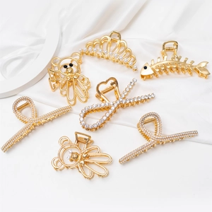 Elegant Metal Hair Claw Clip For Women With Faux Artificial Pearls And Rhinestones Korean INS Style Large Shark Clamp Accessories