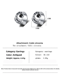 Detailed view of vintage silver ear cuff with black zirconia stones and dimensions