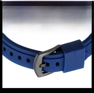Détail du bracelet en silicone bleu foncé avec boucle en métal brossé et logo MEGIR