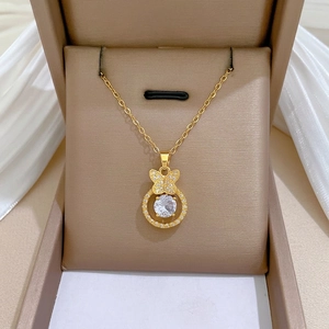 Butterfly Round Pendant Necklace Titanium Steel Copper Micro Inlaid Zircon Elegant Clavicle Chain For Women Jewelry Gift
