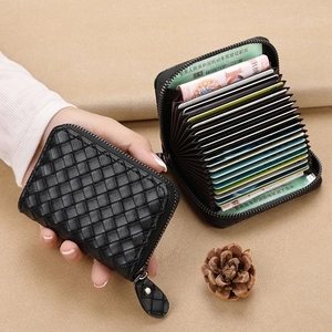 Porte-cartes accordéon noir en cuir tressé à grande capacité avec fermeture éclair