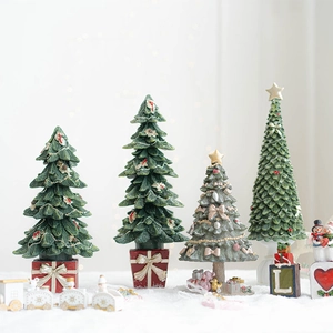 Décorations de Noël en résine et boîte à musique avec sapin et Père Noël créatif