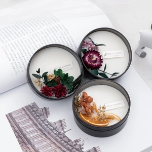 Scented Candle Handmade Soy Wax With Dried Flowers And Fruits In Metal Tin Transparent Lid Home Fragrance Holiday Gift