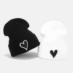 Winter Knitted Beanie Hat Acrylic Heart Patch Warm Slouchy Skull Cap Street Style Unisex