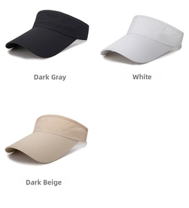 Vista verticale di visiere parasole in tessuto a rete grigio scuro, bianco e beige