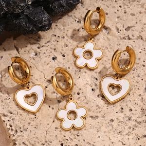 18K gold plated stainless steel hoop earrings with white heart and flower pendants