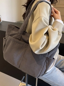 Grand sac fourre-tout en velours côtelé gris foncé avec bandoulière décontractée