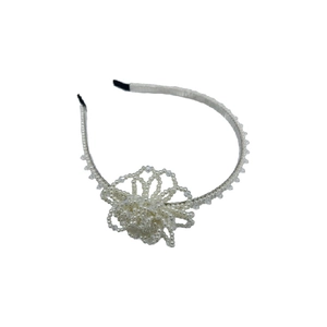 Elegant white pearl headband with large 3D flower detail for a vintage French style